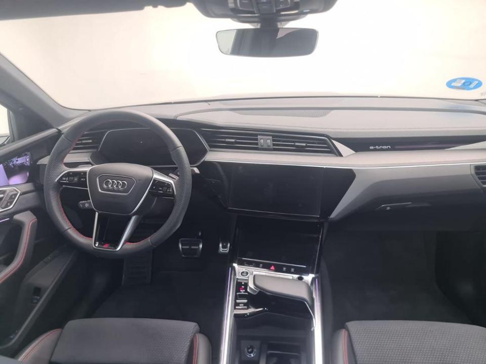 Audi Q8 e-tron Sportback S line 55 quattro 300 kW (408 CV)