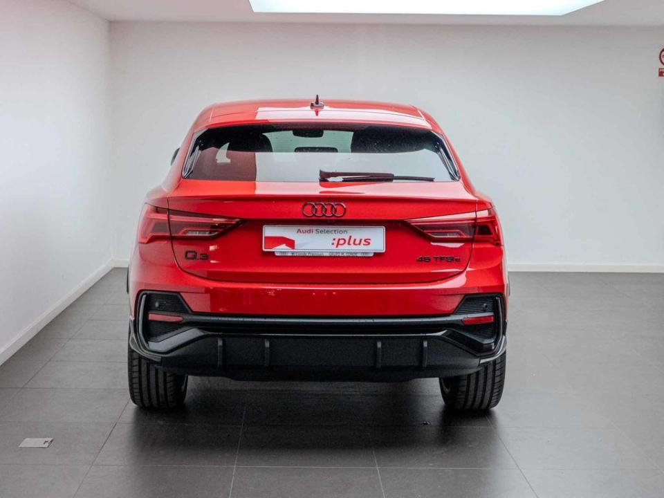 Audi Q3 Sportback TFSIe Black Line 45 TFSI e 180 kW (245 CV) S tronic