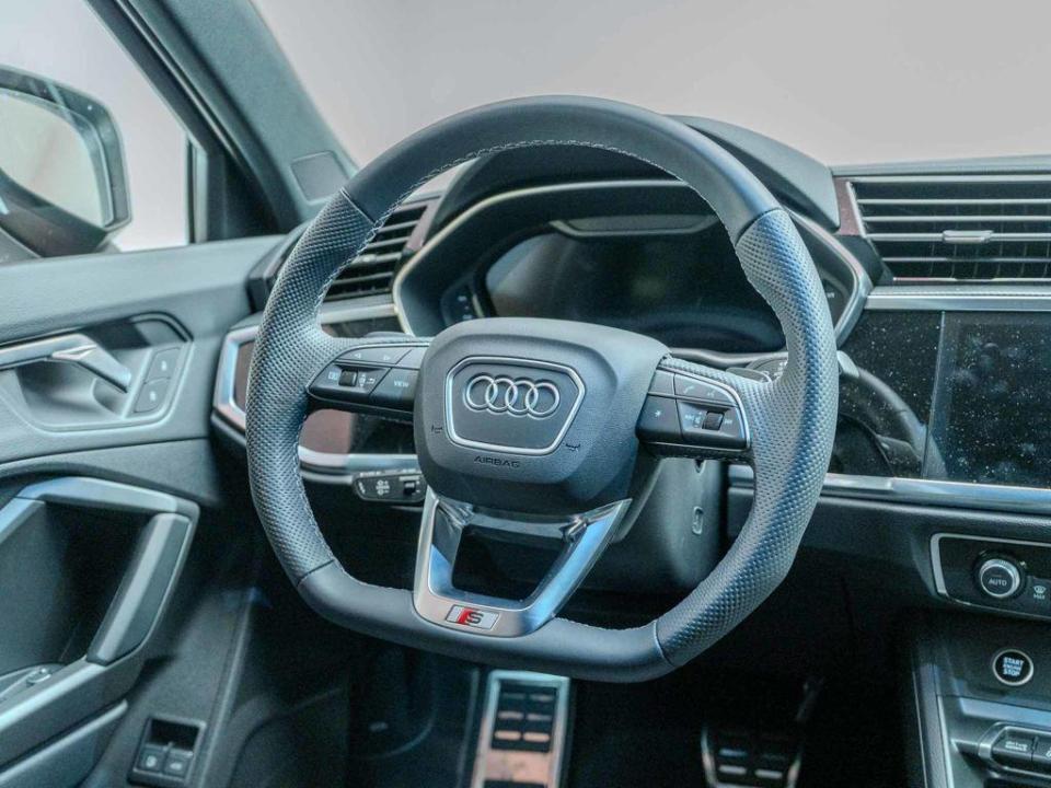Audi Q3 Sportback TFSIe Black Line 45 TFSI e 180 kW (245 CV) S tronic