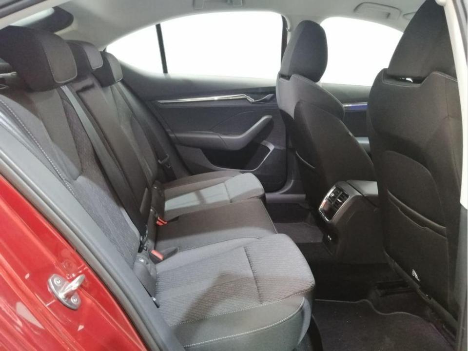 Skoda Octavia 1.5 TSI m-HEV Selection DSG 110 kW (150 CV)