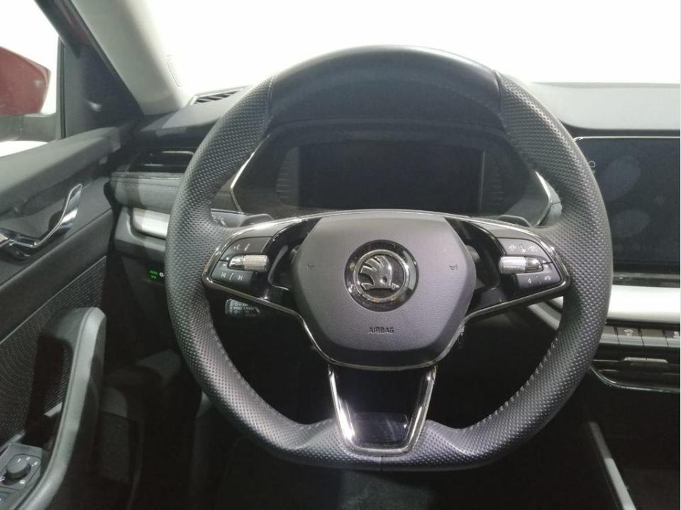 Skoda Octavia 1.5 TSI m-HEV Selection DSG 110 kW (150 CV)