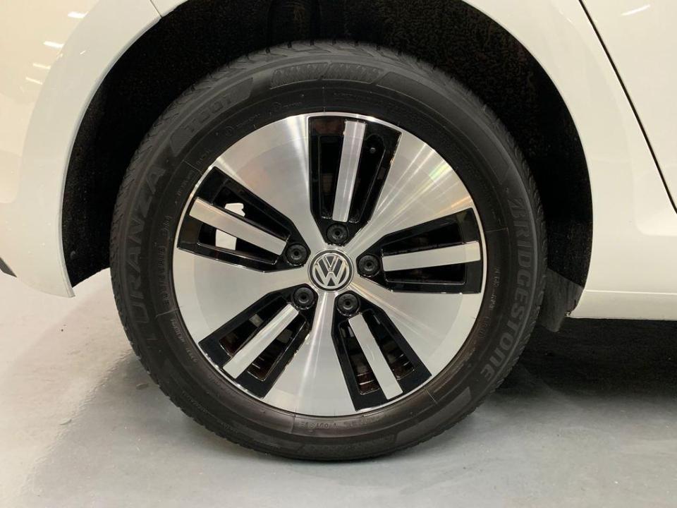 Volkswagen e-Golf  ePower 100 kW (136 CV)