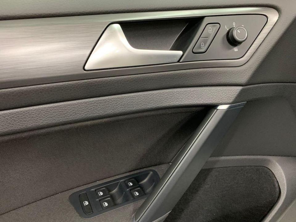 Volkswagen e-Golf  ePower 100 kW (136 CV)