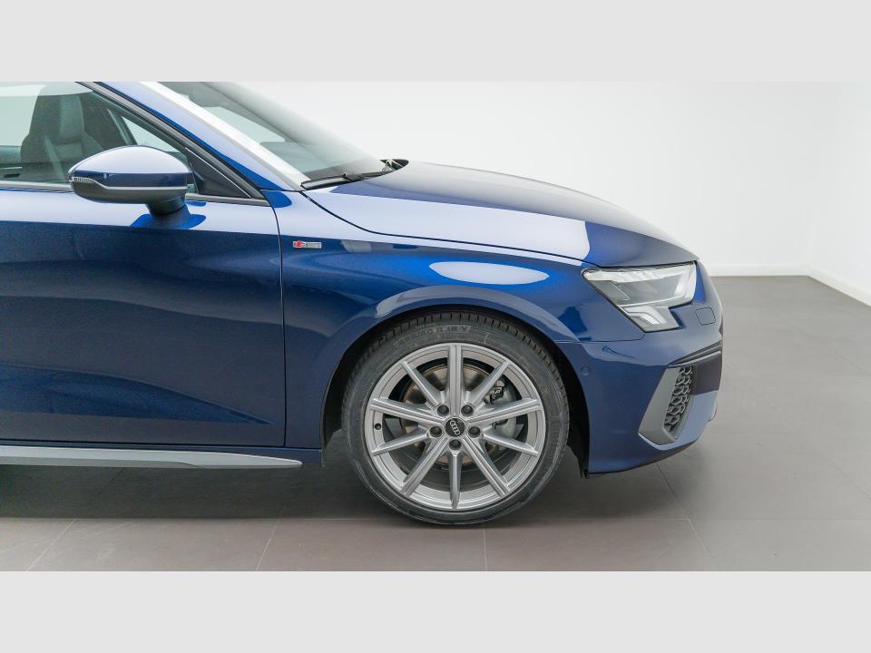 Audi A3 Genuine edition 35 TFSI 110 kW (150 CV) S tronic