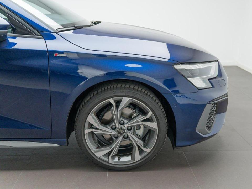 Audi A3 Genuine edition 35 TFSI 110 kW (150 CV) S tronic