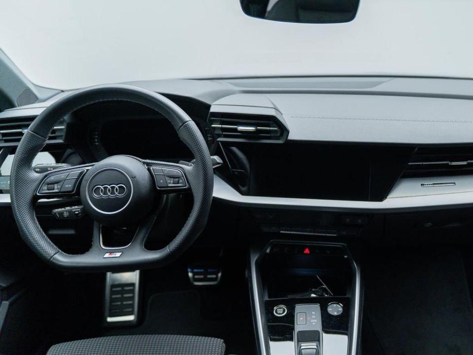 Audi A3 Genuine edition 35 TFSI 110 kW (150 CV) S tronic