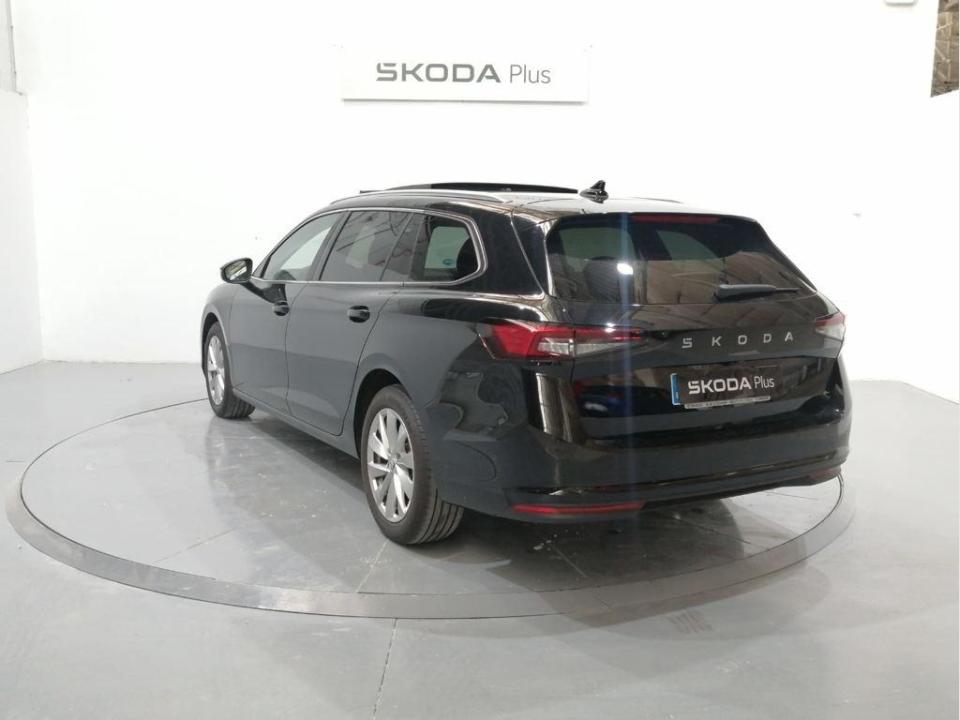 Skoda Superb 1.5 TSI m-HEV Selection DSG 110 kW (150 CV)