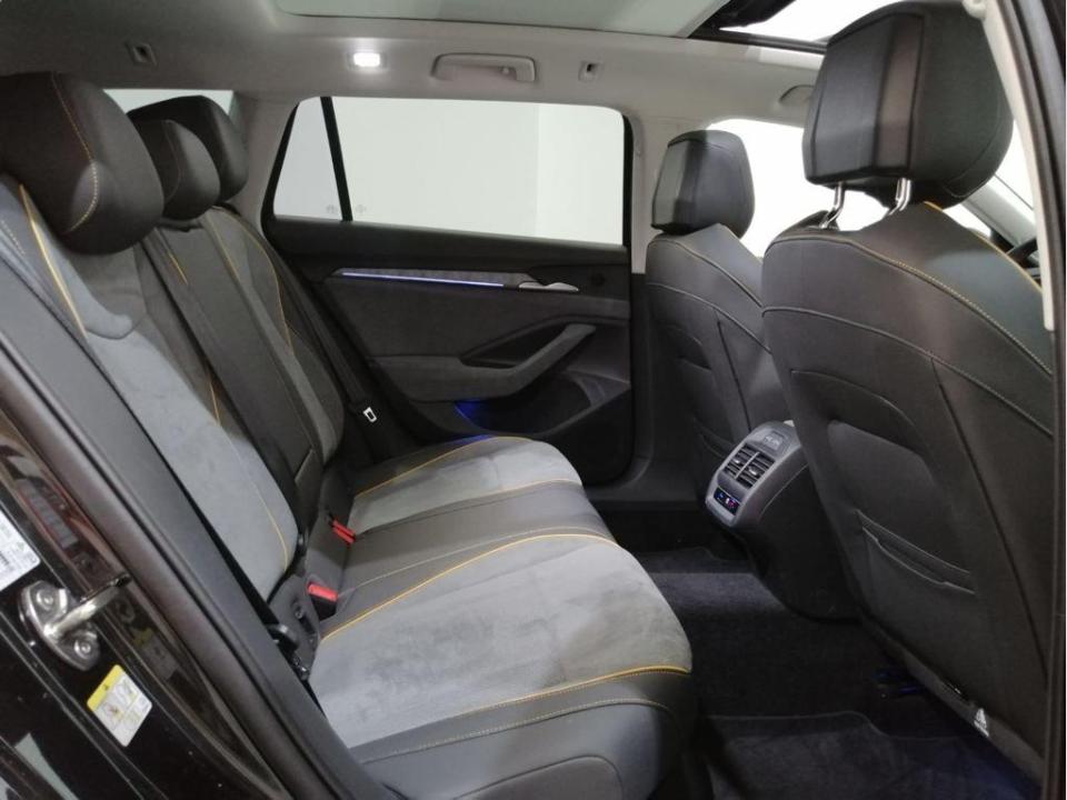 Skoda Superb 1.5 TSI m-HEV Selection DSG 110 kW (150 CV)