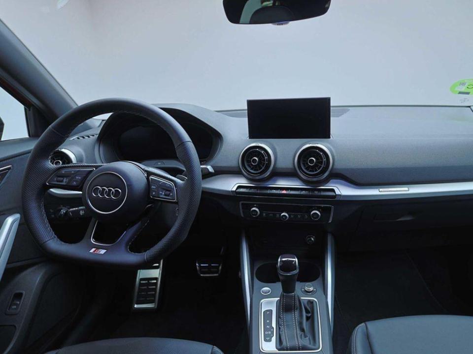 Audi Q2 Adrenalin 30 TDI 85 kW (116 CV) S tronic