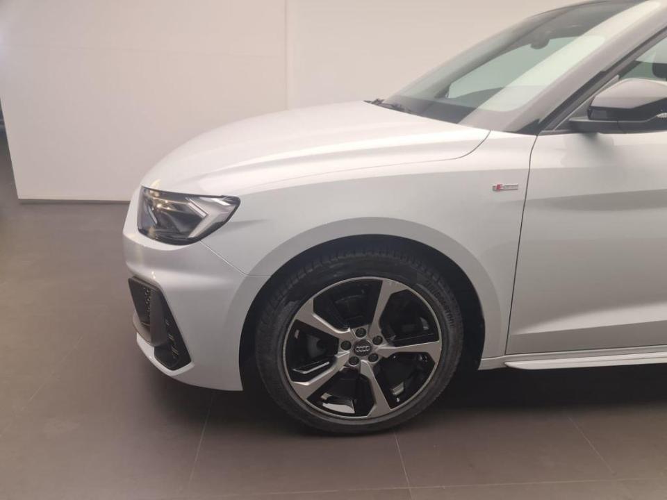 Audi A1 Adrenalin 30 TFSI 81 kW (110 CV) S tronic
