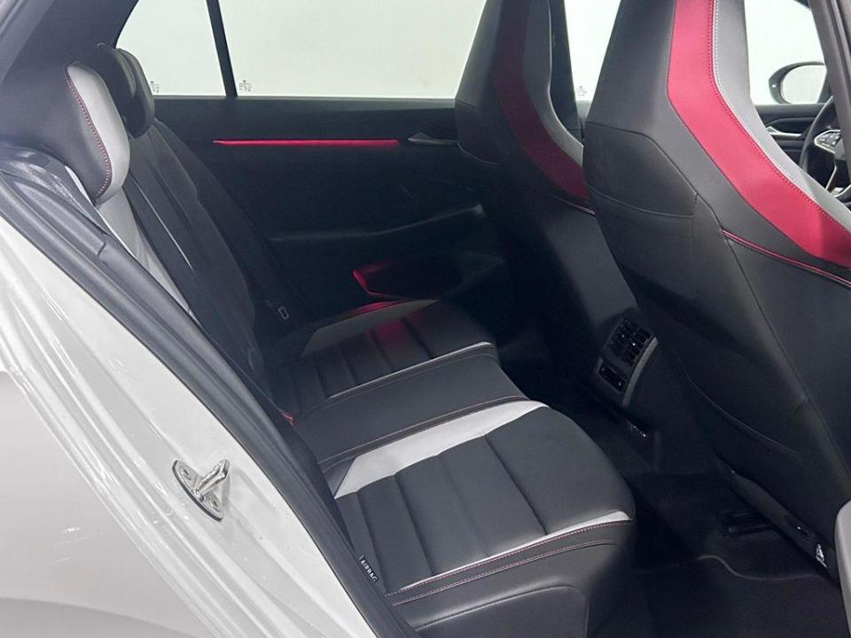 Volkswagen Golf GTI 2.0 TSI 180 kW (245 CV) DSG