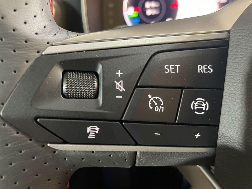 SEAT Leon 1.5 eTSI S&S FR Special Edition Vision DSG 110 kW (150 CV)