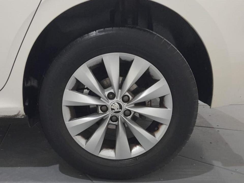 Skoda Kamiq 1.0 TSI Ambition DSG 85 kW (115 CV)