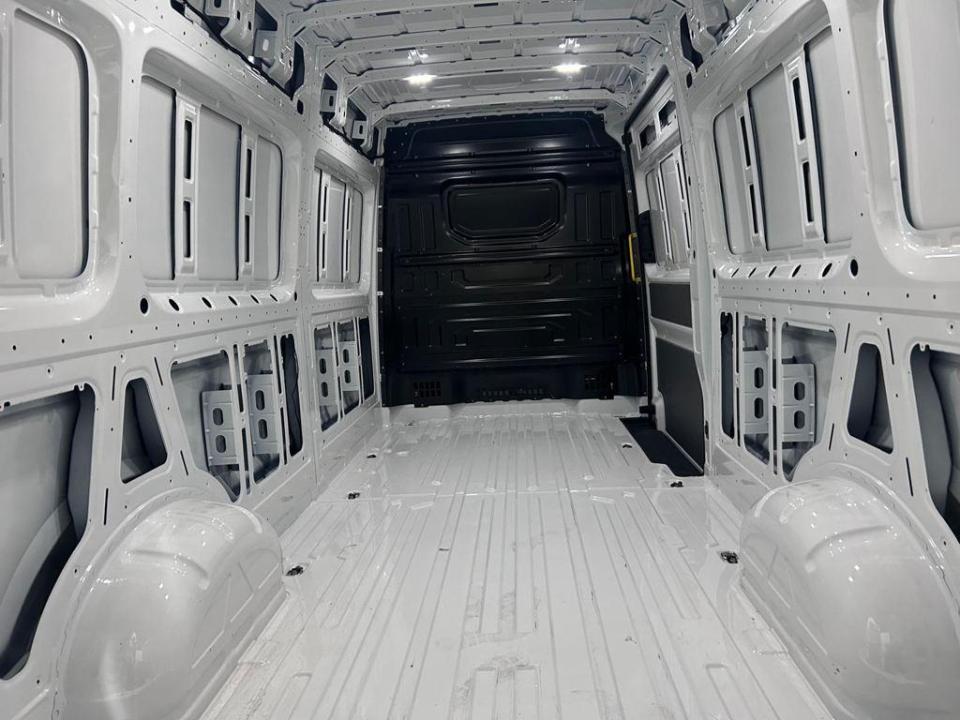 Volkswagen Crafter Batalla Larga TA 2.0 TDI 103 kW (140 CV) 3.500