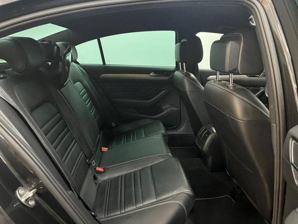 Volkswagen Passat R-Line 2.0 TDI 110 kW (150 CV) DSG