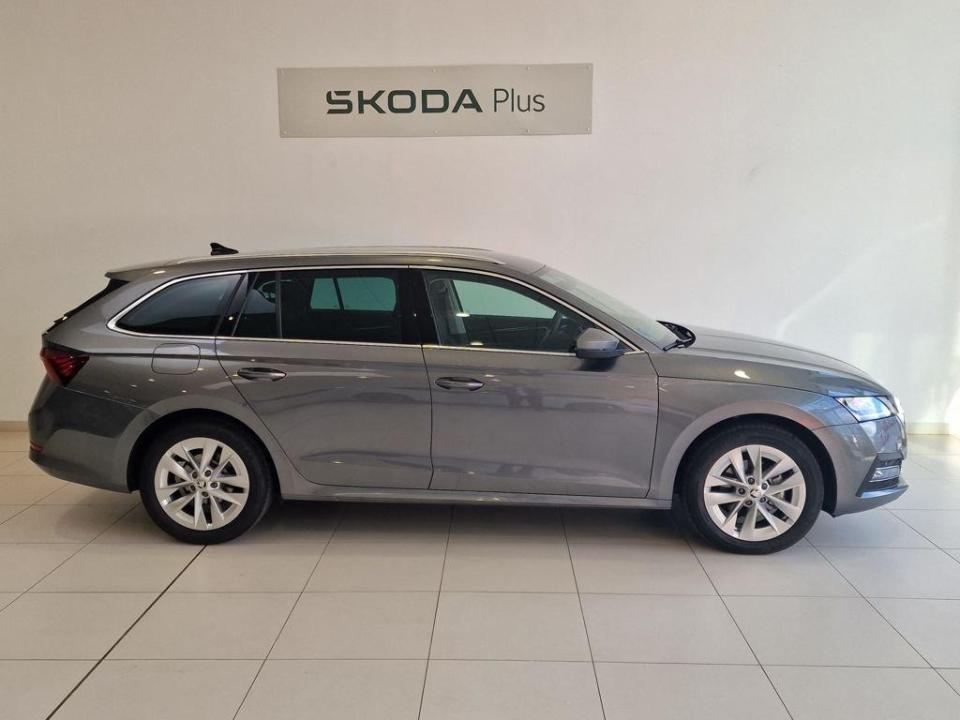 Skoda Octavia Combi 1.0 TSI MHEV Selection DSG 81 kW (110 CV)