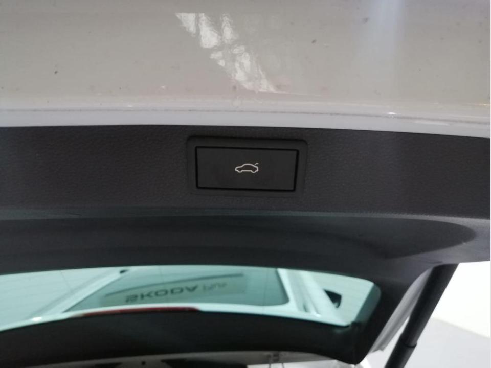 Skoda Karoq 1.5 TSI ACT Design DSG 110 kW (150 CV)