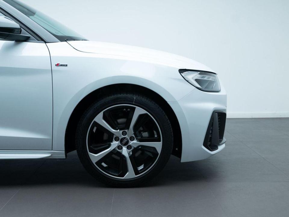 Audi A1 Adrenalin edition 30 TFSI 81 kW (110 CV) S tronic