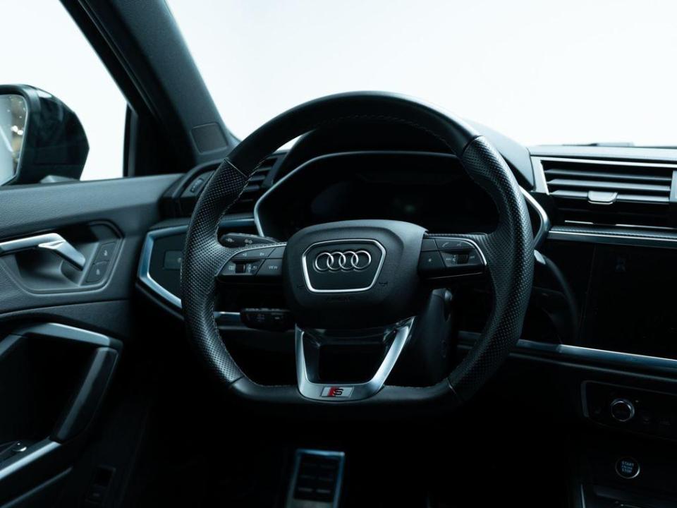 Audi Q3 Black line 35 TFSI 110 kW (150 CV) S tronic