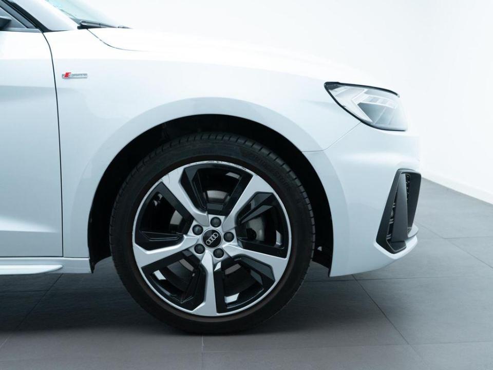 Audi A1 Adrenalin edition 30 TFSI 81 kW (110 CV)