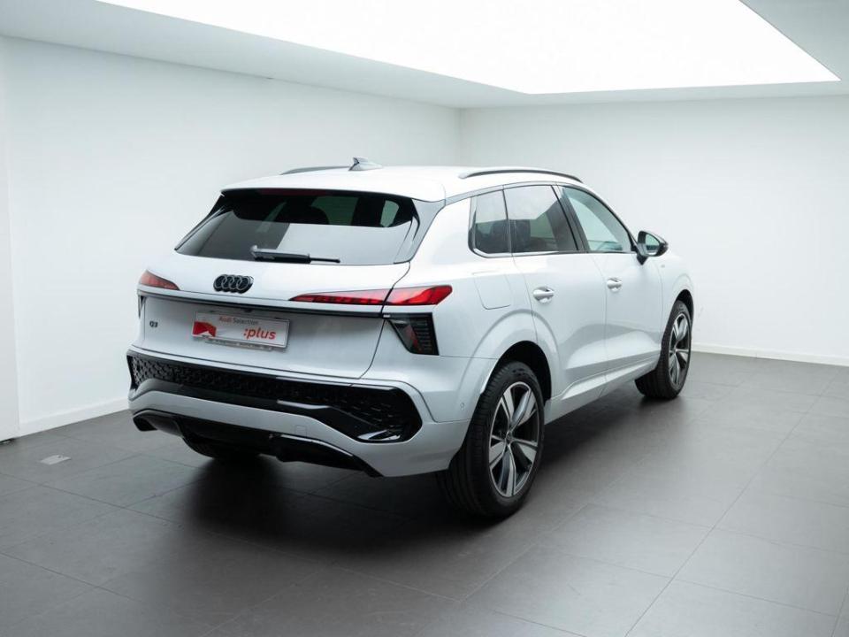 Audi Q3 Black line TFSI 110 kW (150 CV) S tronic