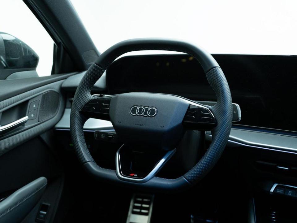 Audi Q3 Black line TFSI 110 kW (150 CV) S tronic