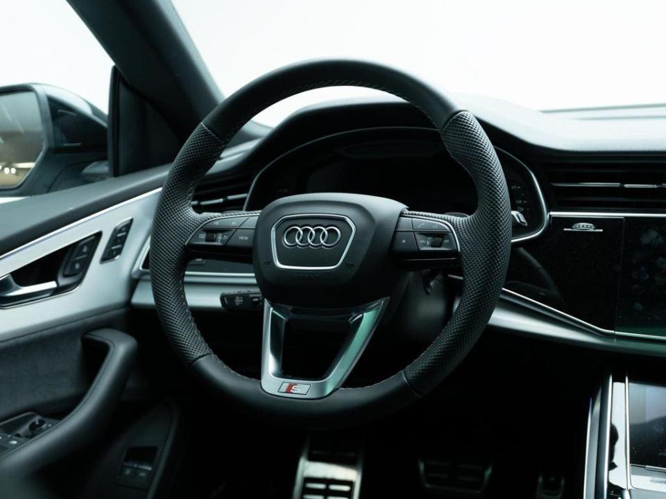 Audi Q8 e-tron Black line 60 quattro 360 kW (490 CV) tiptronic