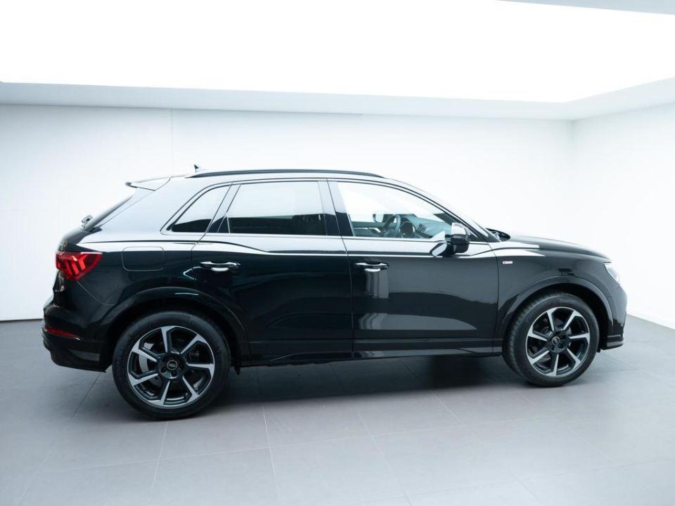 Audi Q3 Black line 35 TFSI 110 kW (150 CV) S tronic