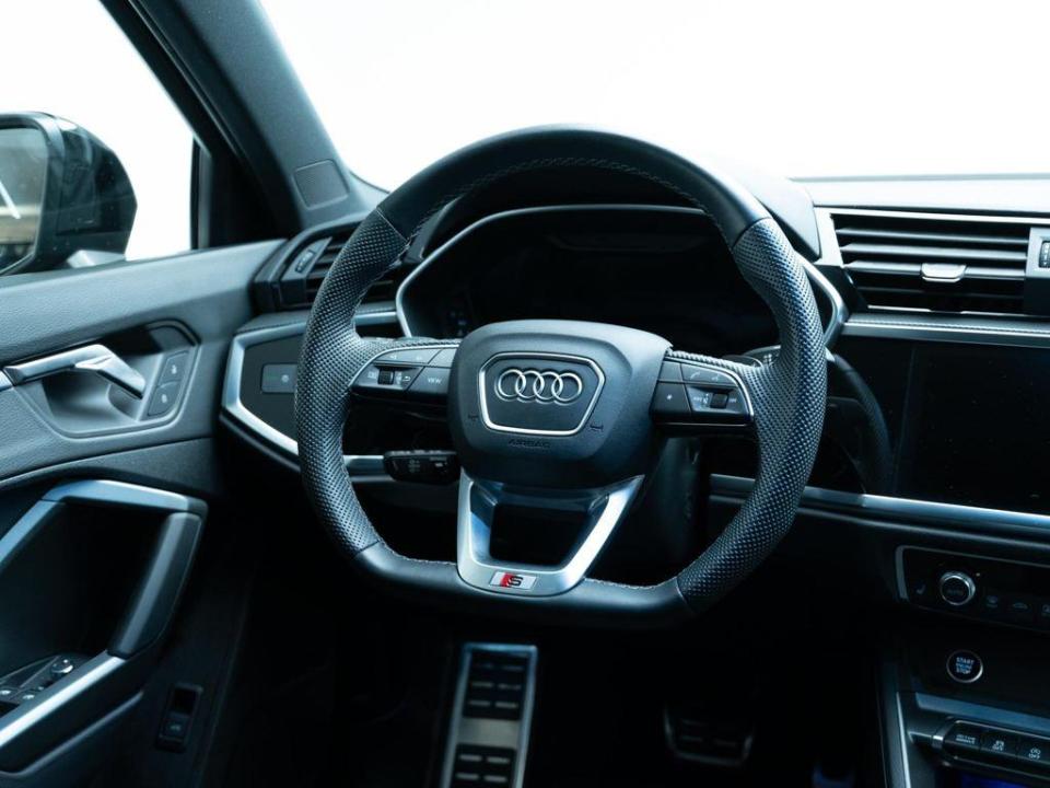 Audi Q3 Black line 35 TFSI 110 kW (150 CV) S tronic