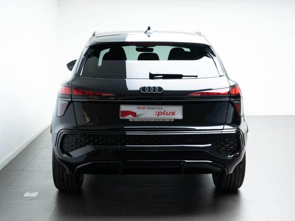 Audi Q3 Black line TDI 110 kW (150 CV) S tronic