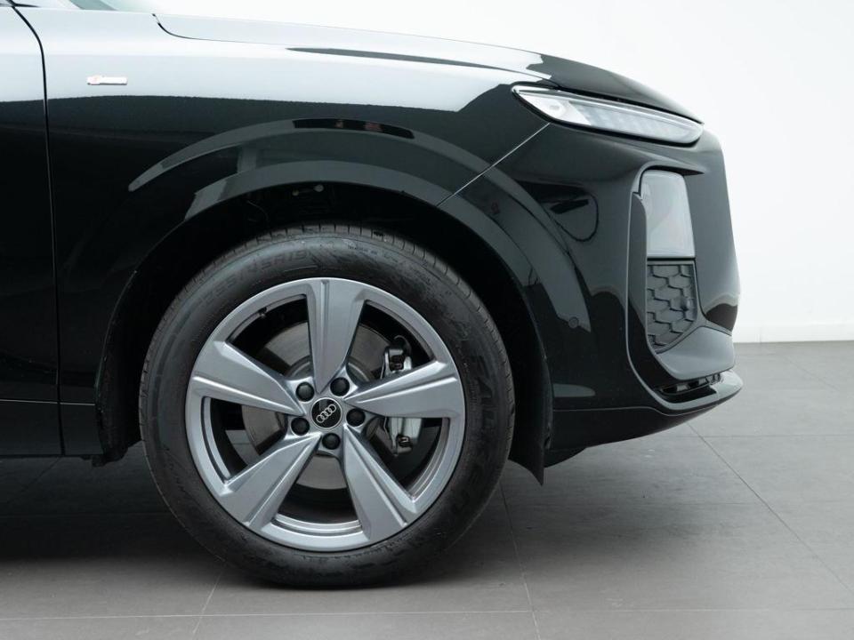Audi Q3 Black line TDI 110 kW (150 CV) S tronic