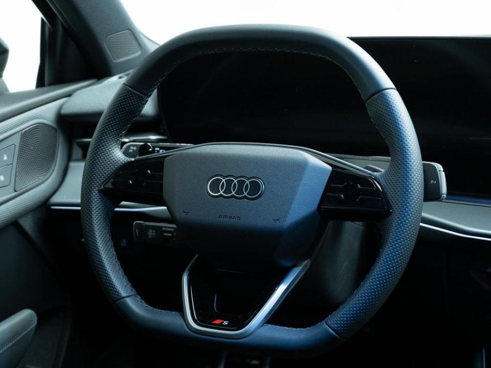 Audi Q3 Black line TDI 110 kW (150 CV) S tronic