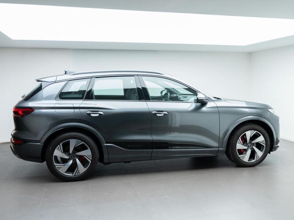Audi Q6 e-tron S line Quattro 285 kW (388 CV)