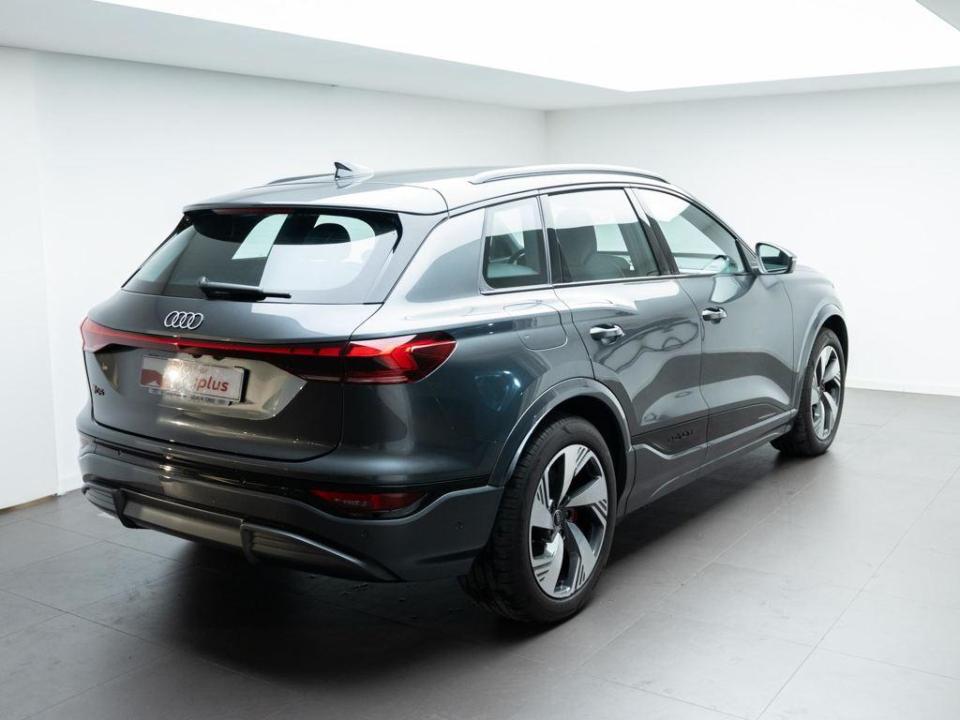 Audi Q6 e-tron S line Quattro 285 kW (388 CV)