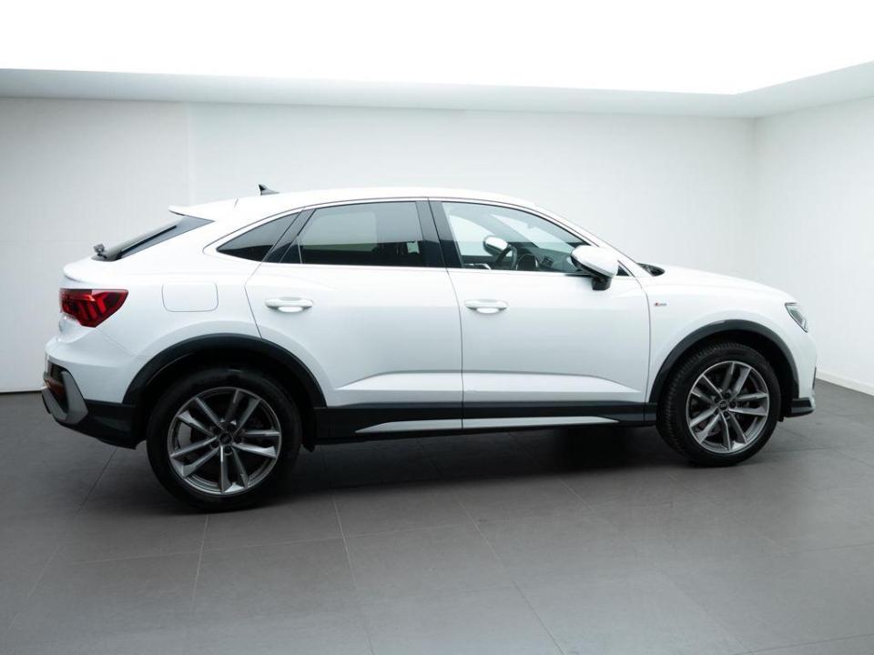 Audi Q3 Sportback TFSIe S line 45 TFSI e 180 kW (245 CV) S tronic