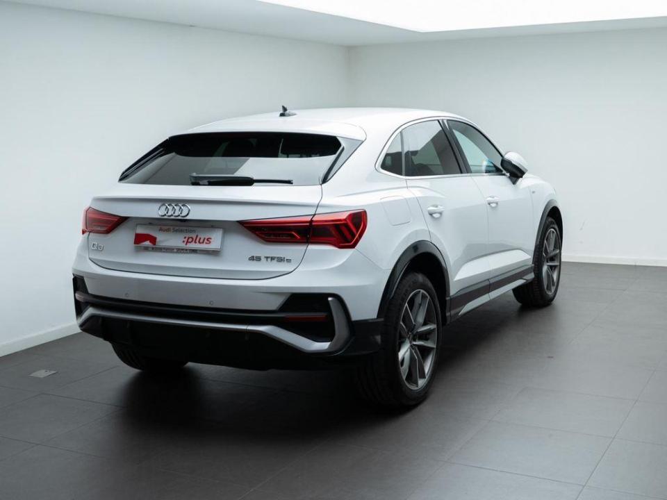 Audi Q3 Sportback TFSIe S line 45 TFSI e 180 kW (245 CV) S tronic