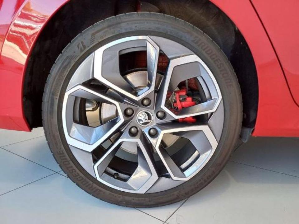 Skoda Octavia 1.4 TSI P-HEV 110kW/180kW DSG RS