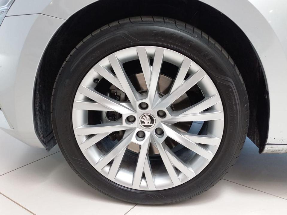 Skoda Superb Style 1.4 TSI iV P-HEV 160kW DSG