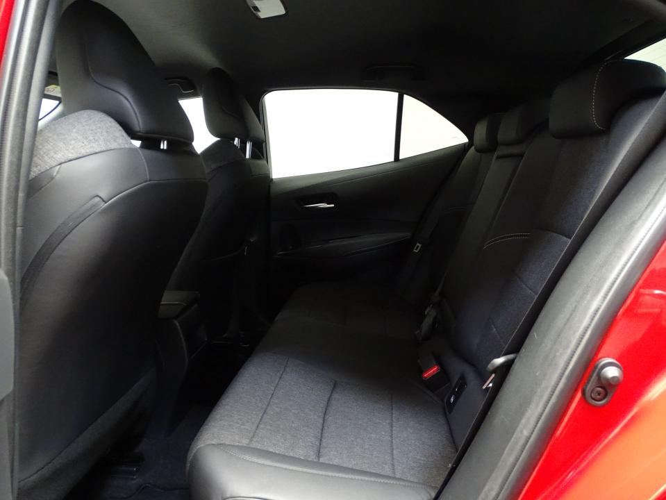 Toyota Corolla 2.0 180H STYLE E-CVT
