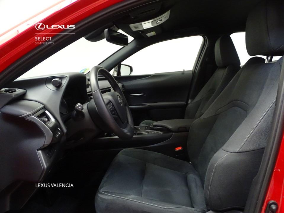 Lexus UX 2.0 250h Premium