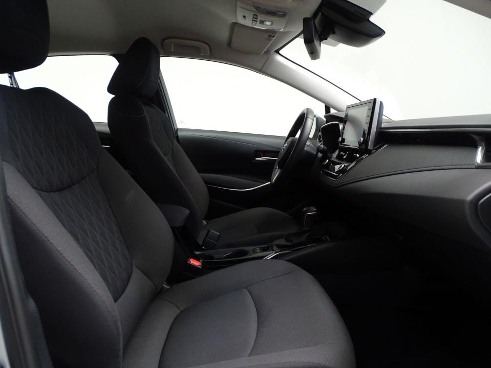 Toyota Corolla Sedán 1.8 125H ACTIVE TECH E-CVT SEDAN