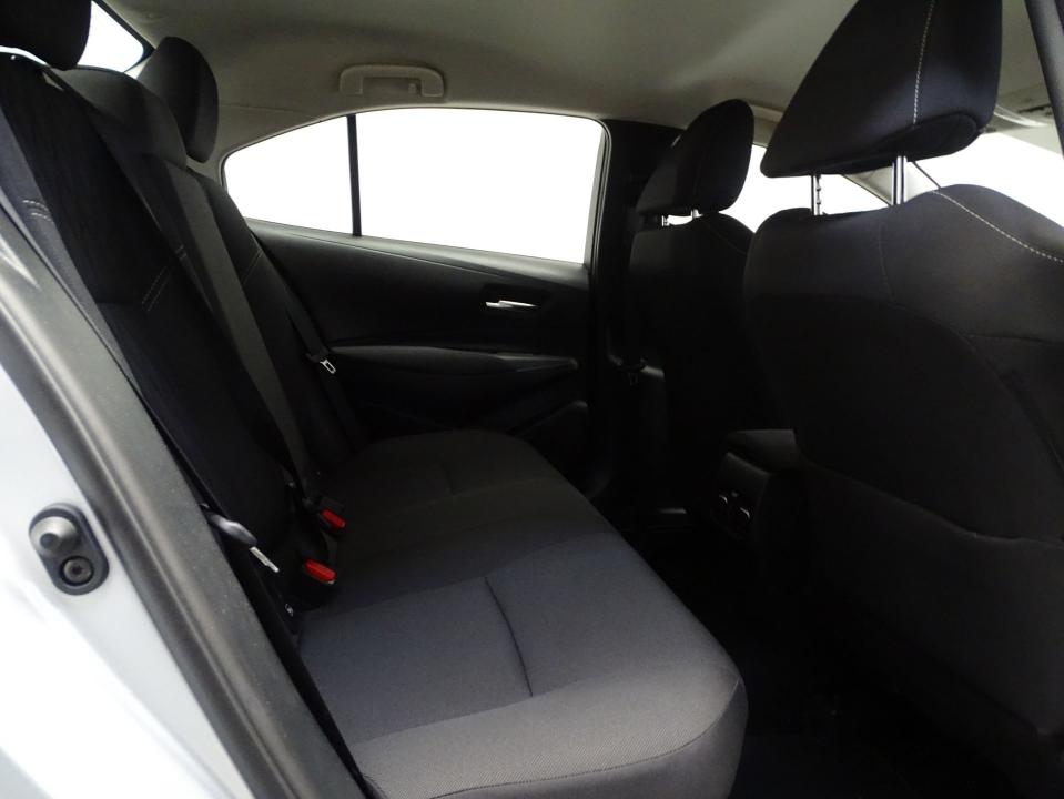 Toyota Corolla Sedán 1.8 125H ACTIVE TECH E-CVT SEDAN