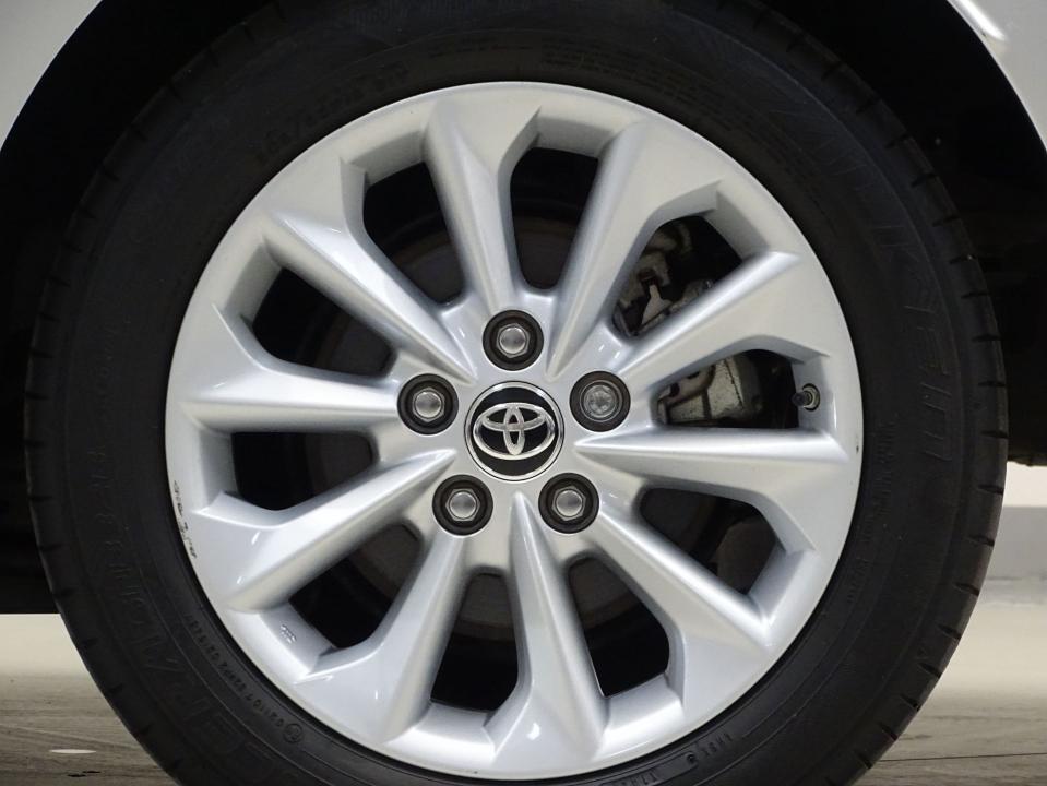 Toyota Corolla Sedán 1.8 125H ACTIVE TECH E-CVT SEDAN