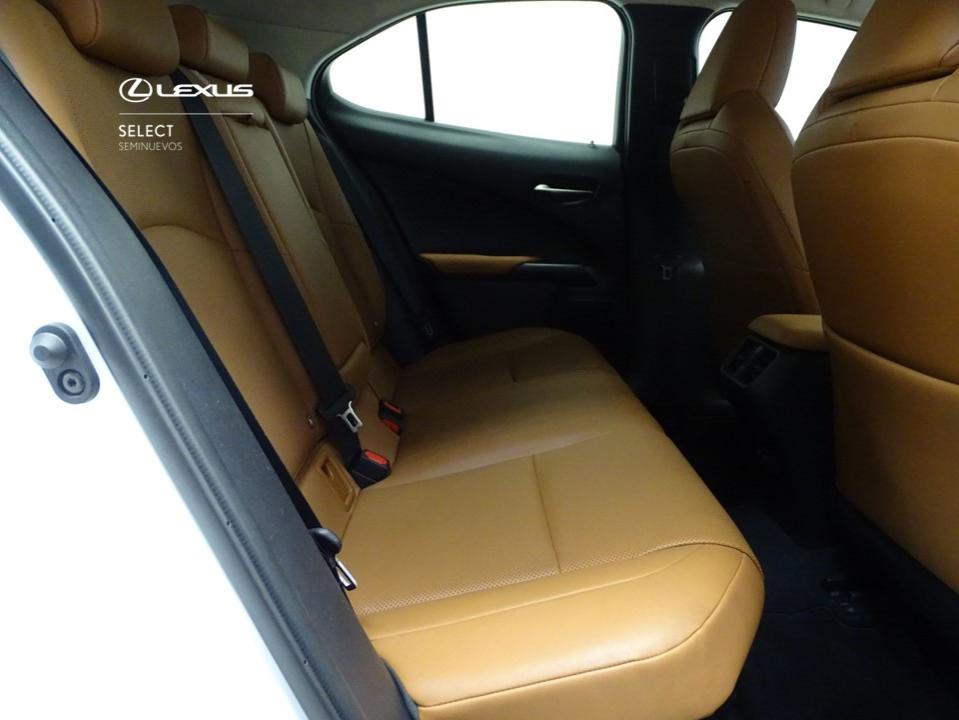 Lexus UX 2.0 250h Executive Navigation