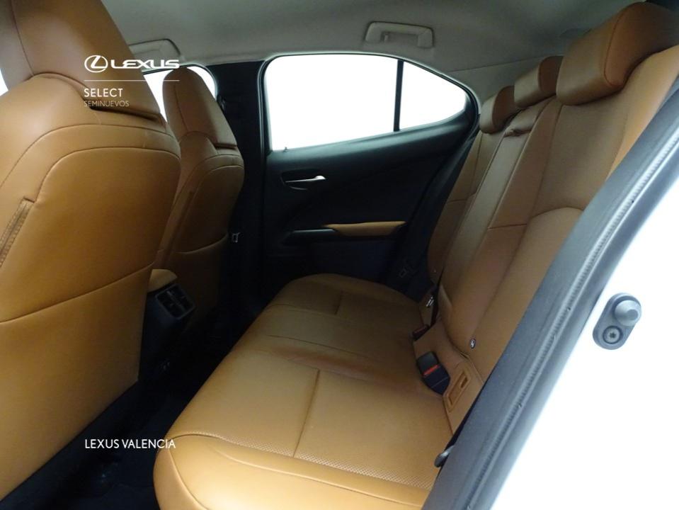 Lexus UX 2.0 250h Executive Navigation