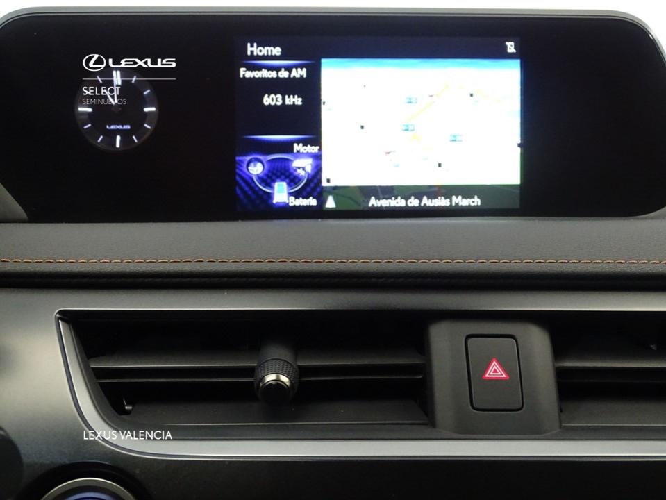 Lexus UX 2.0 250h Executive Navigation