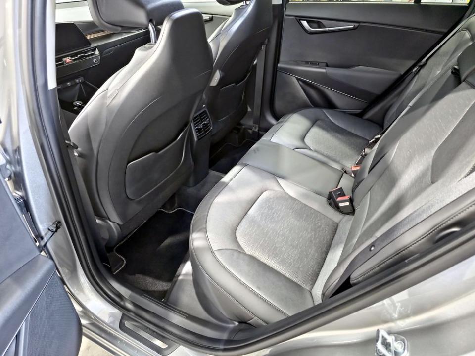 imagen swiper vehículo 32