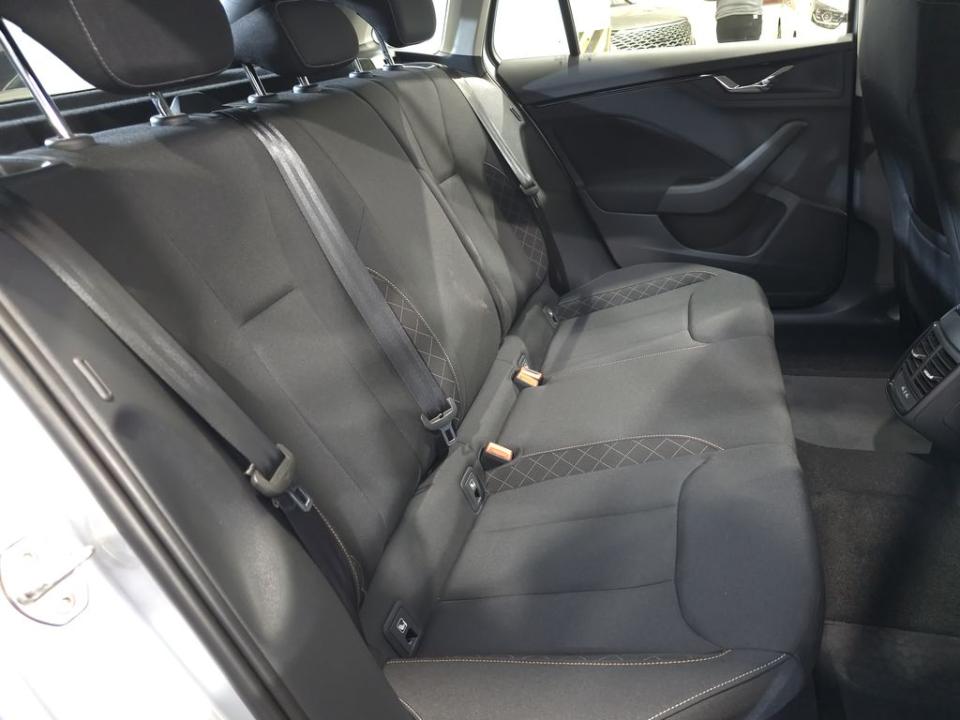 imagen swiper vehículo 8