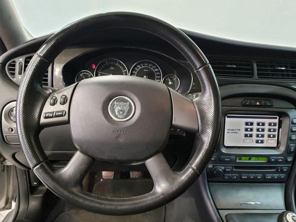 imagen swiper vehículo 7