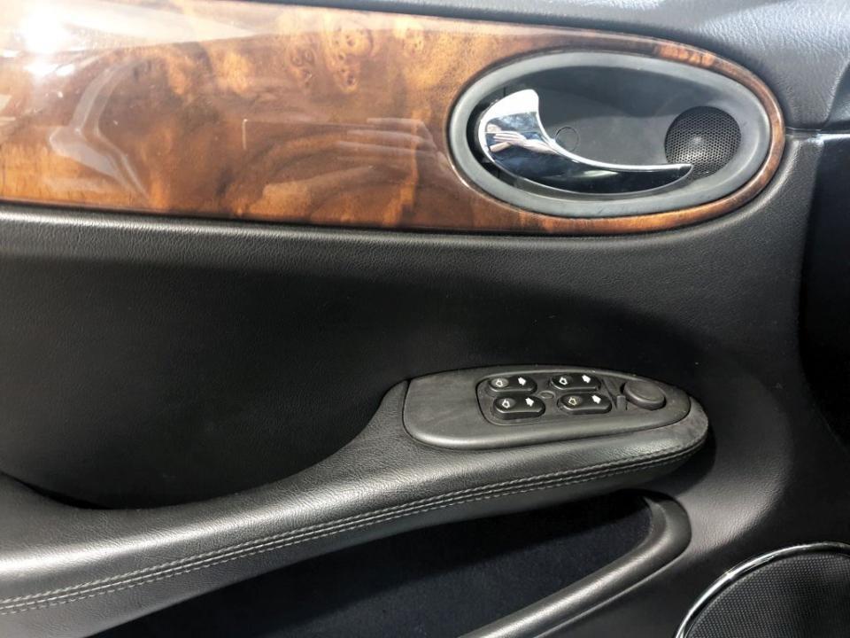 imagen swiper vehículo 14